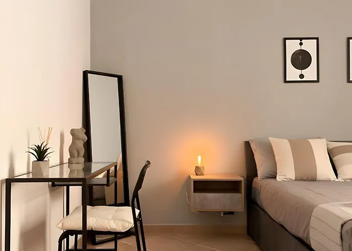 Orpheus Apartment *